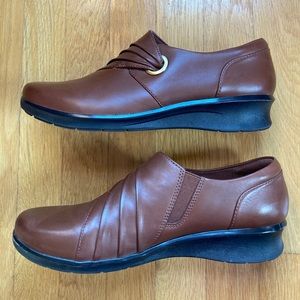 Clarks Collection brown leather shoes size 9 M